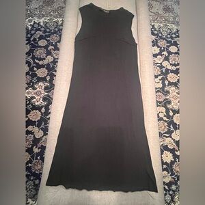 Ann Demelmeister 
Elegant Black Sleeveless Dress